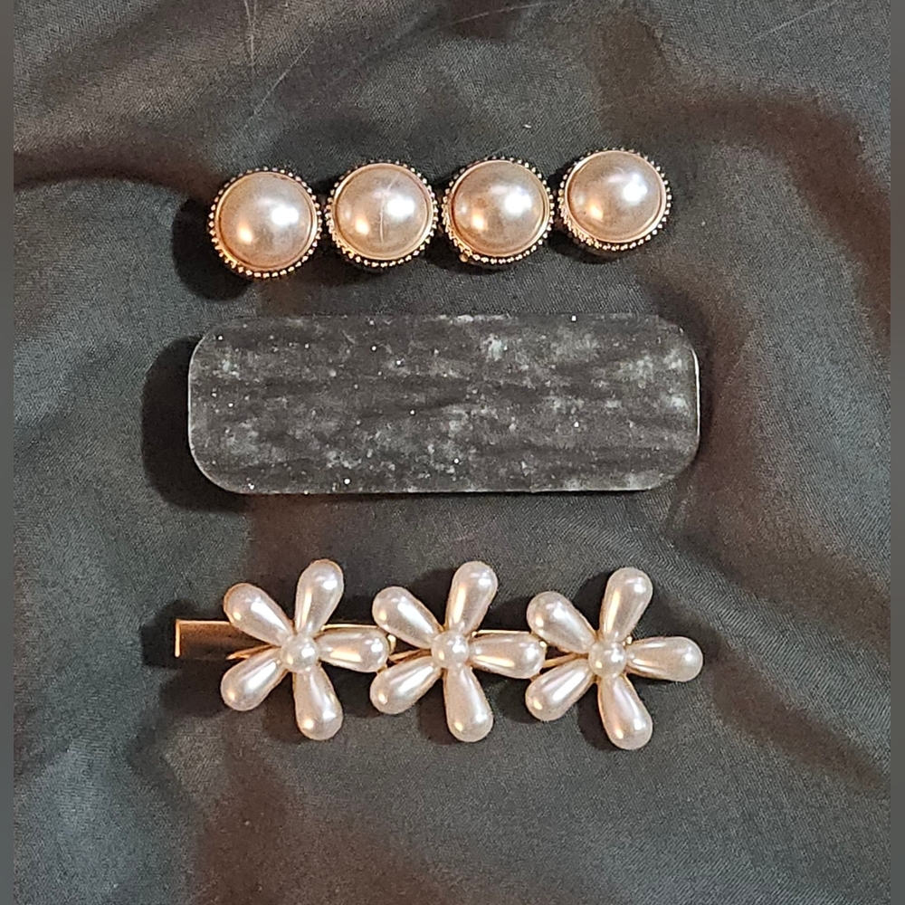 Decorative Hair Clips Featuring Faux Pearl & Resin BNIB